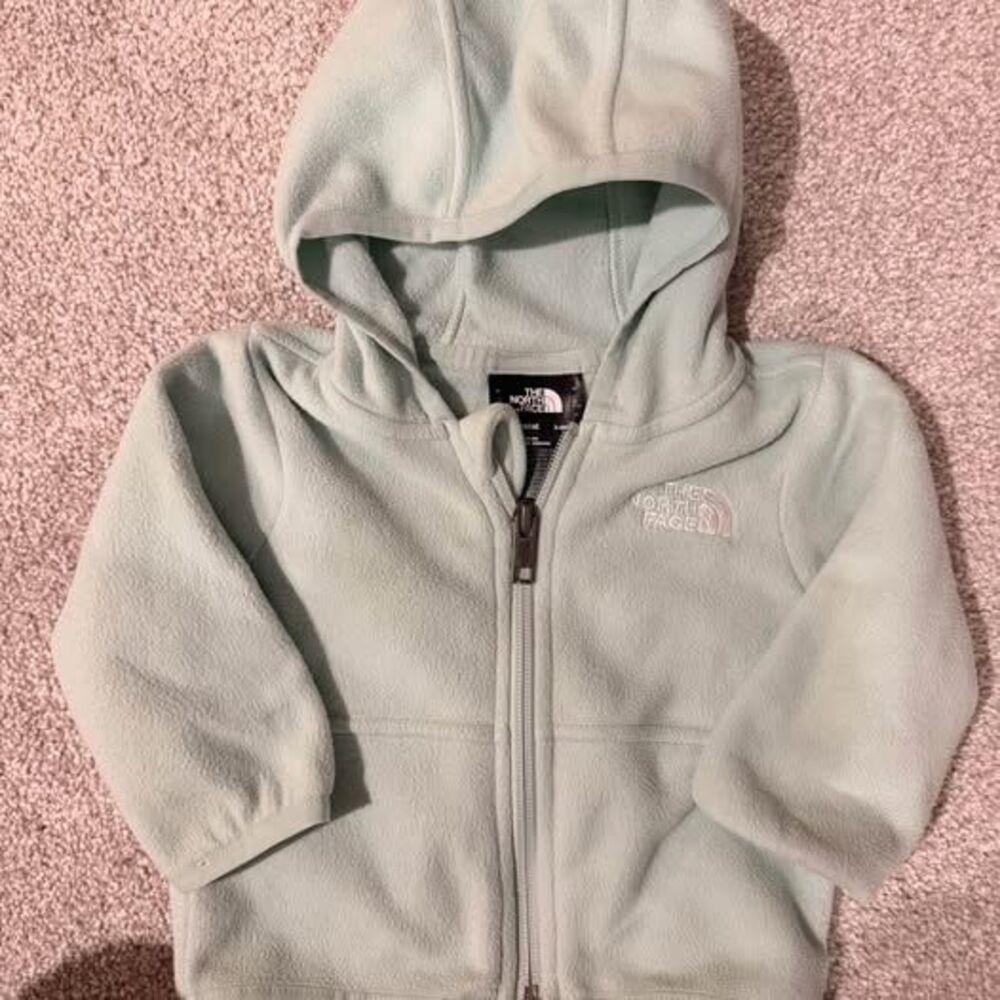 The North Face Fleece Hoodie in 3-6m
